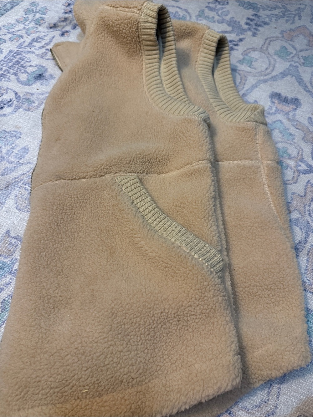 Vineyard Vines Men's Tan Fleece Zip-Up Vest - Picture 5 of 6